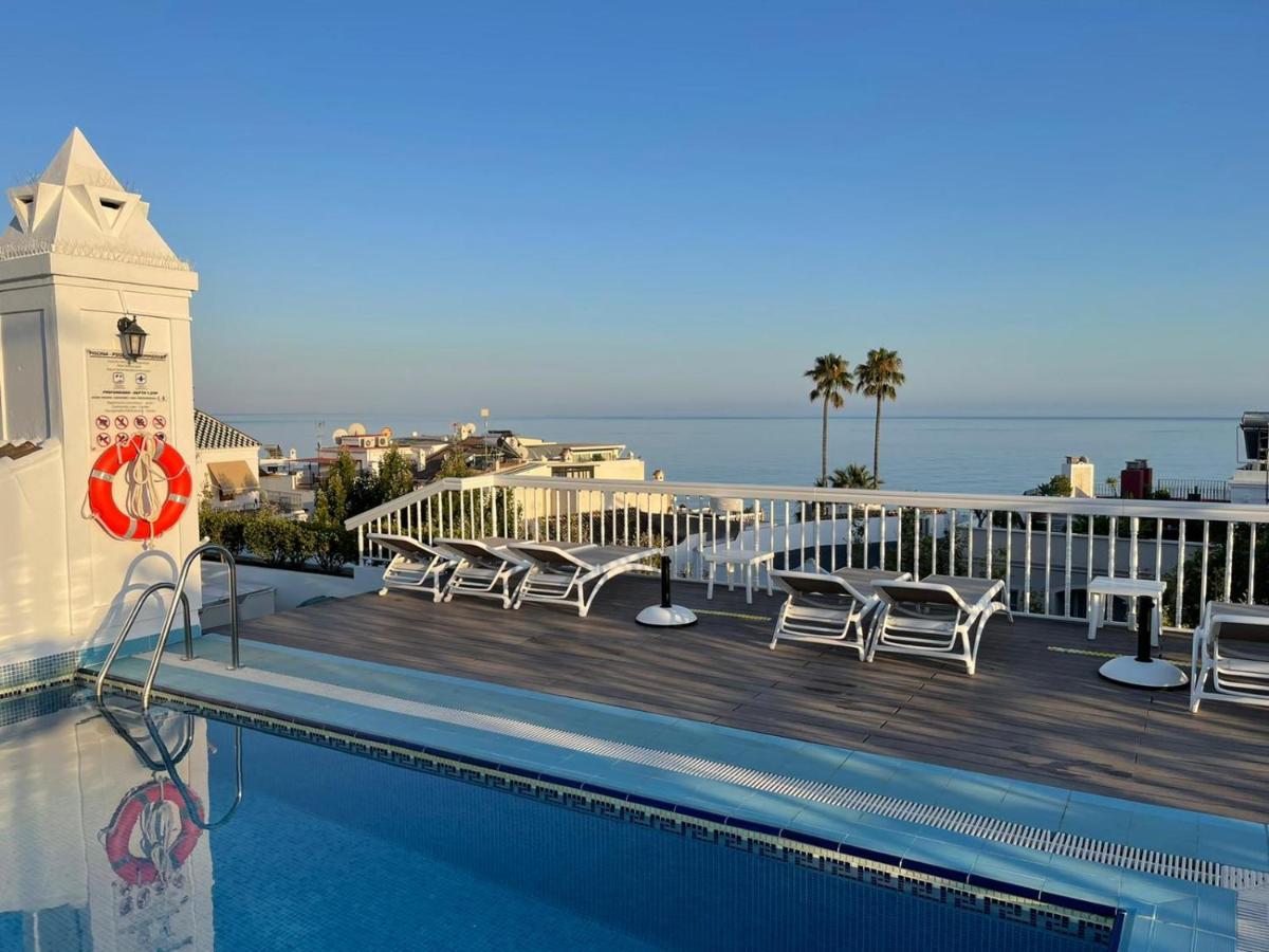 Hotel Plaza Cavana Нерха Екстер'єр фото