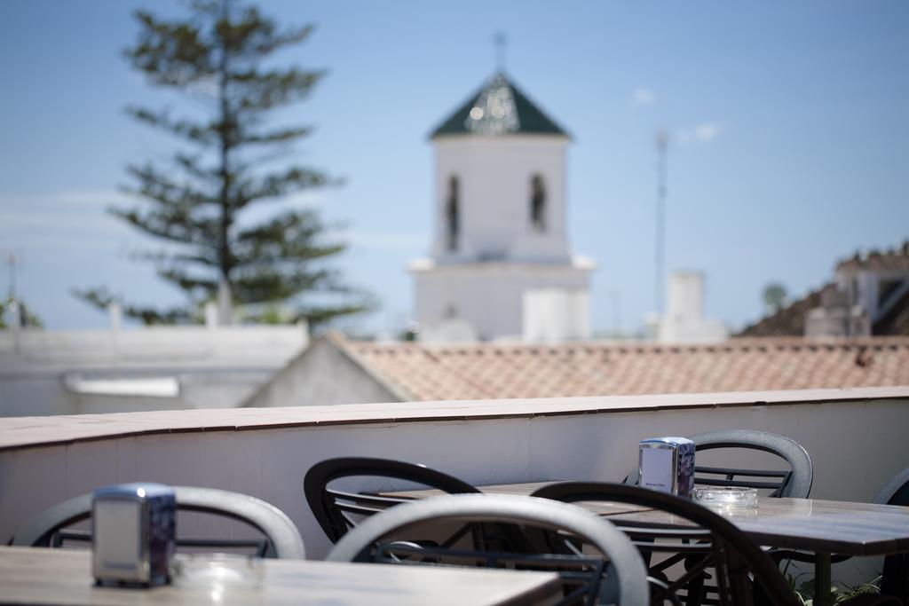 Hotel Plaza Cavana Нерха Екстер'єр фото